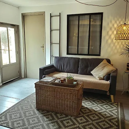 Le Grenier Superbe T3 Climatisation Terrasse Wi-fi Netflix 15 Mn Coeur De 70m2 Béziers