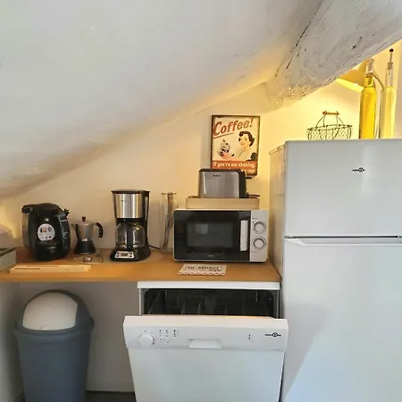 Le Grenier Superbe T3 Climatisation Terrasse Wi-fi Netflix 15 Mn Coeur De 70m2 Béziers
