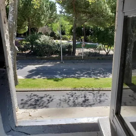 Apartment Le Grenier, Climatisation Terrasse Wi-fi Netflix 15 Mn Coeur De Beziers