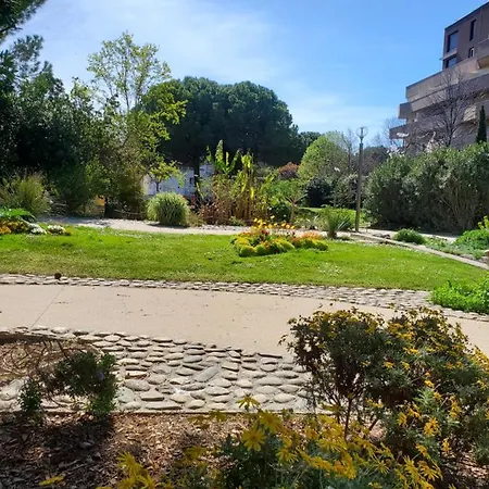 Le Grenier Superbe T3 Climatisation Terrasse Wi-fi Netflix 15 Mn Coeur De 70m2 Apartament