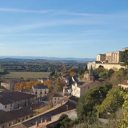 Le Grenier Superbe T3 Climatisation Terrasse Wi-fi Netflix 15 Mn Coeur De 70m2 *