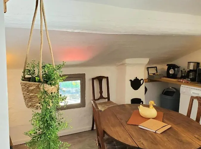 Le Grenier Superbe T3 Climatisation Terrasse Wi-fi Netflix 15 Mn Coeur De 70m2 Μπεζιέ
