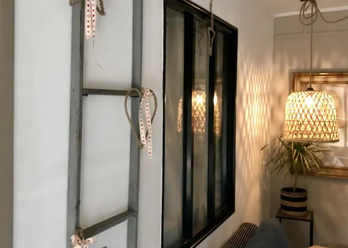 Διαμέρισμα Le Grenier Superbe T3 Climatisation Terrasse Wi-fi Netflix 15 Mn Coeur De 70m2 Μπεζιέ